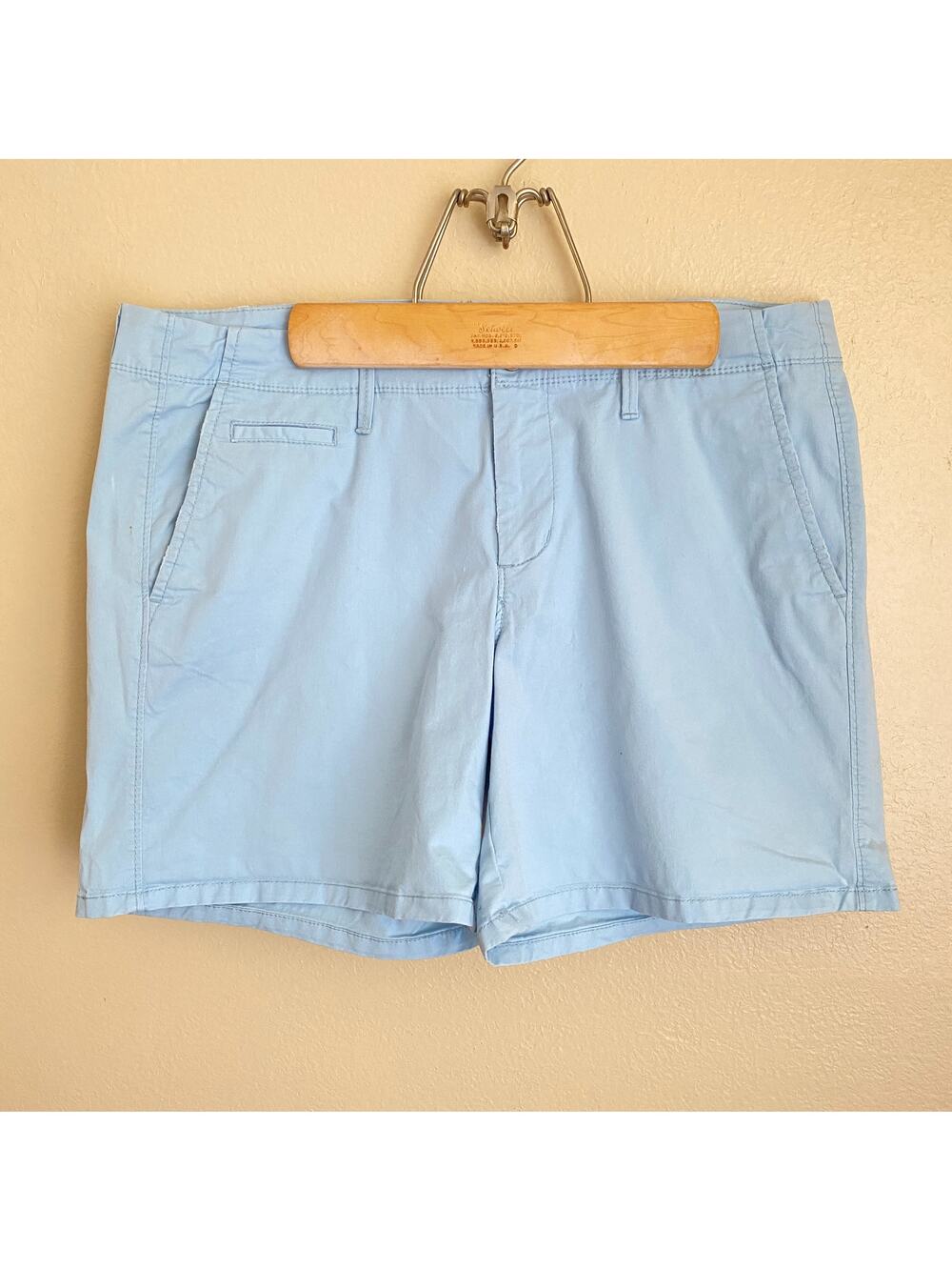 Old Navy Size 10 Pale Blue Casual Dress Shorts Pockets Flat Front